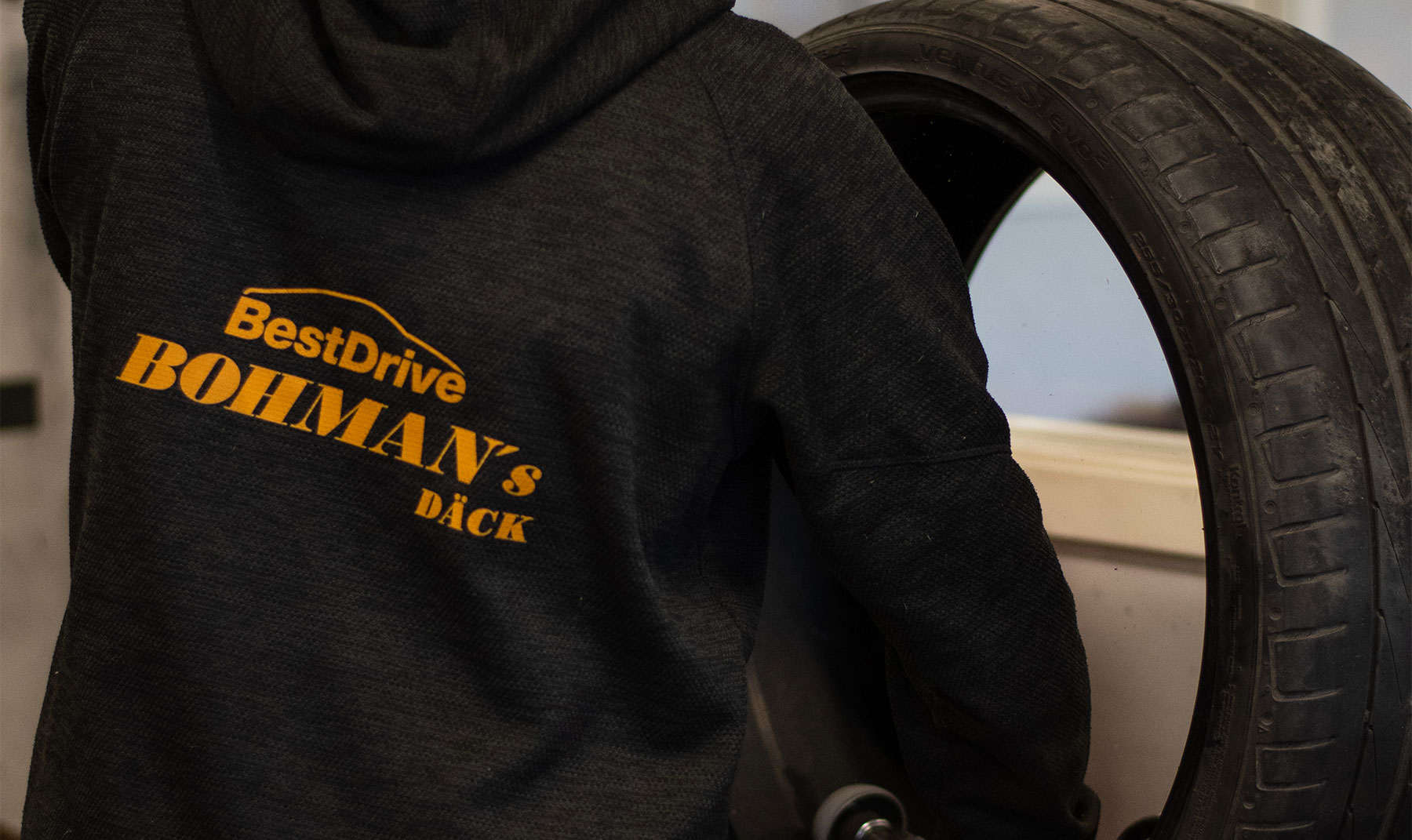 Bohmans Däck logotyp